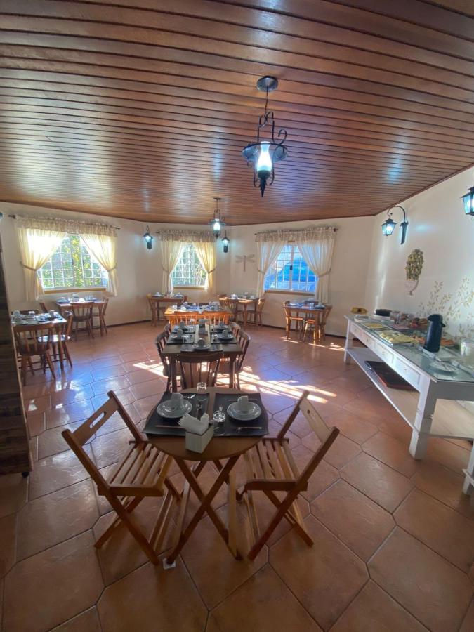 Ararinha Azul - Inn Campos do Jordão